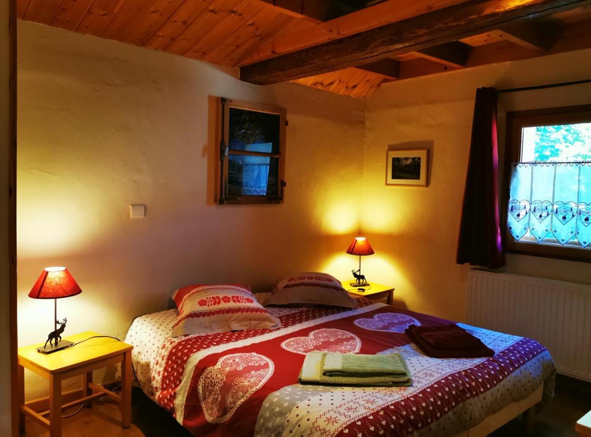 Gite D'Etape Auberge De L'Ardoisiere Jausiers Bagian luar foto