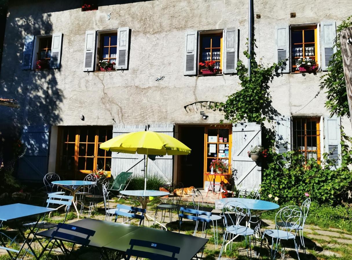 Gite D'Etape Auberge De L'Ardoisiere Jausiers Bagian luar foto