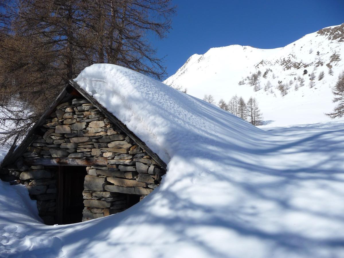 Gite D'Etape Auberge De L'Ardoisiere Jausiers Bagian luar foto